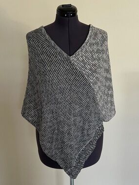 Indigenous Organic Cotton Essential Womans Poncho Organic Cotton Size S/M